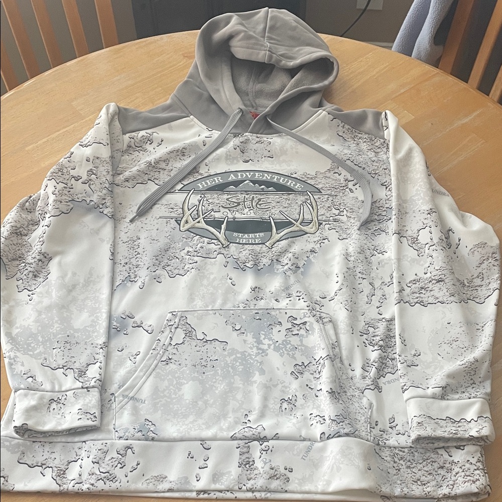 SHE Outdoors Gray and White Camouflage Hoodie